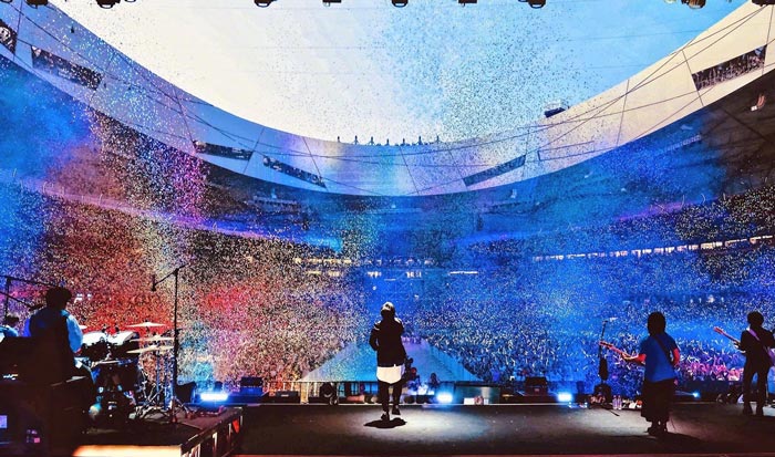 五月天演唱會(huì)的上的應(yīng)援捧場(chǎng)控?zé)晒獍羰? class=